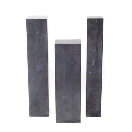 Belgisch hardsteen sokkel 20x20x80cm gezoet